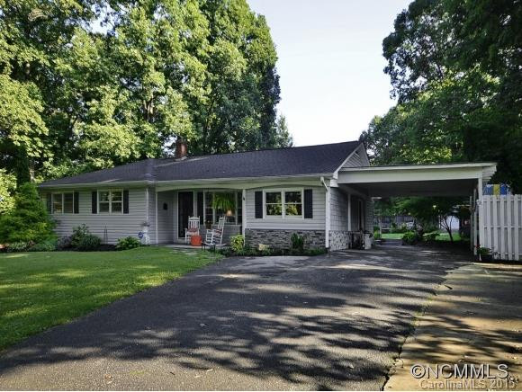 422 Hillcrest Circle