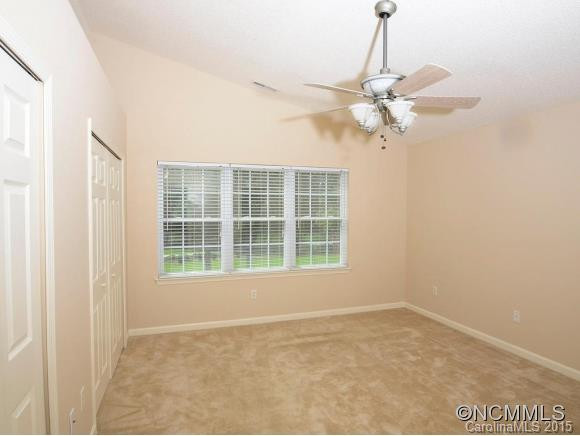 391 Highland Golf Drive - Photo 11
