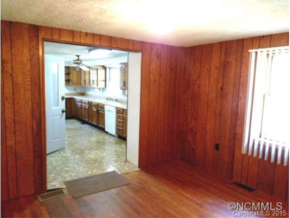 5995 Howard Gap Road - Photo 13