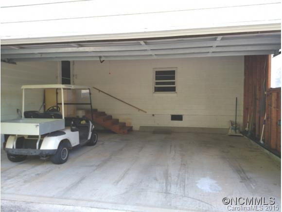 5995 Howard Gap Road - Photo 17