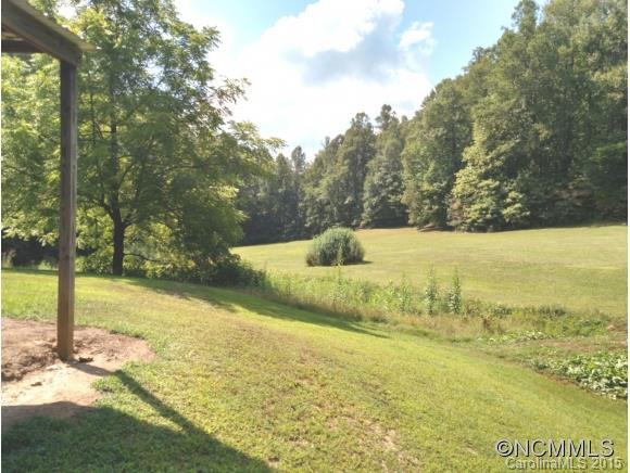 5995 Howard Gap Road - Photo 8