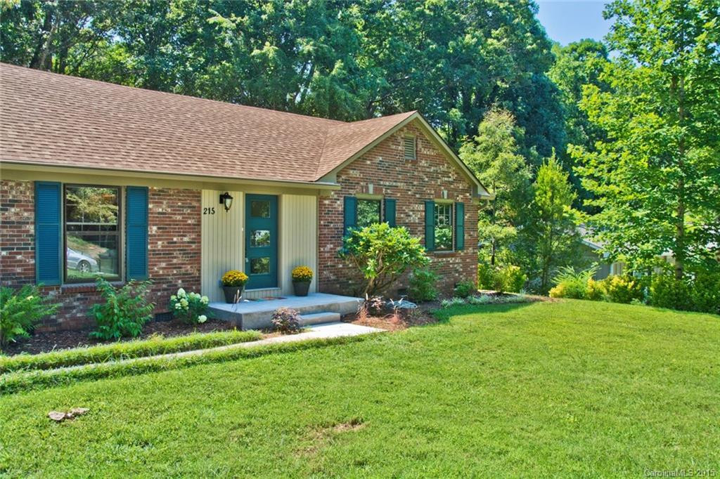 215 Summerglen
