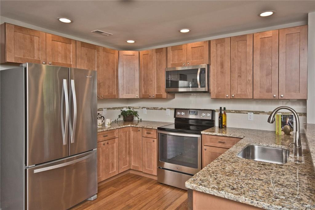 215 Summerglen - Photo 5
