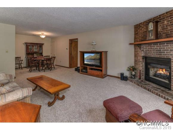 59 Ravencroft - Photo 3