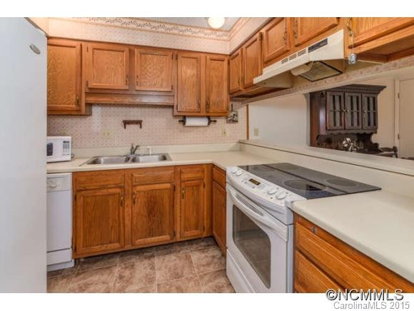 59 Ravencroft - Photo 8