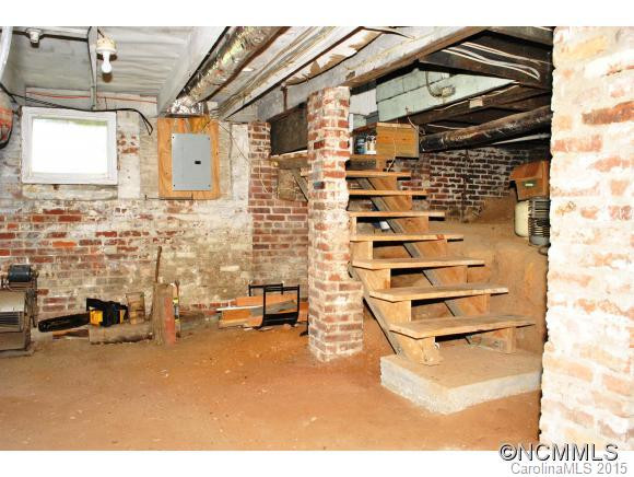 9 Salem Avenue - Photo 18