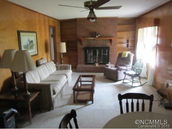 1870 Ferry Road - Photo 2