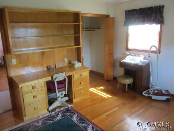 1870 Ferry Road - Photo 13