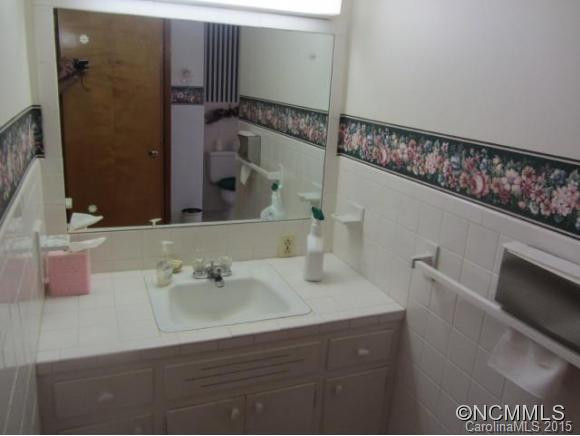 1870 Ferry Road - Photo 8