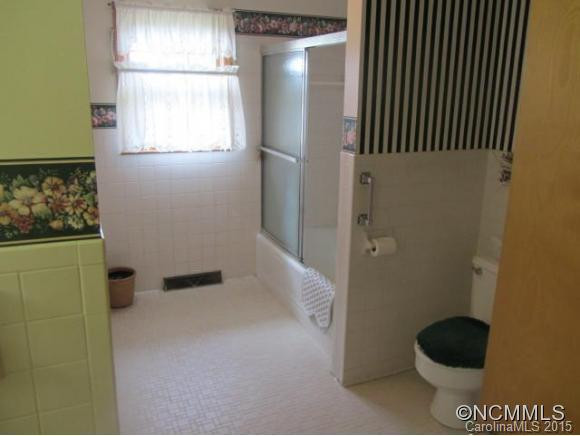 1870 Ferry Road - Photo 9