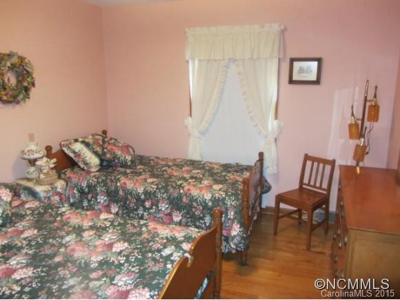1870 Ferry Road - Photo 10