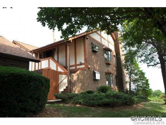 304 Fleetwood Plaza