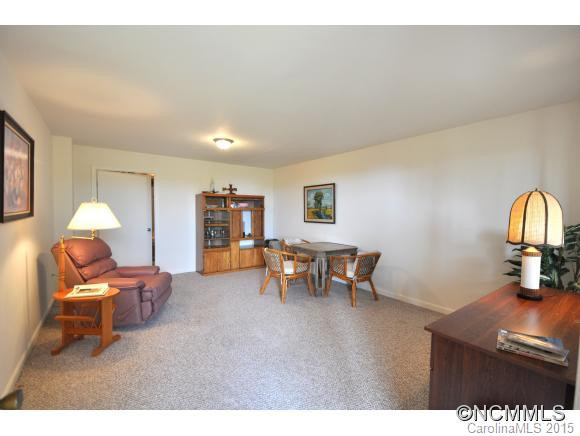 304 Fleetwood Plaza - Photo 15