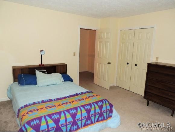 1409 B4 Kensington Court - Photo 9