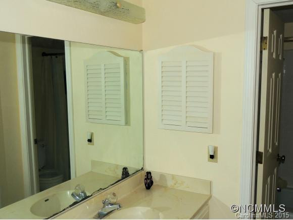 1409 B4 Kensington Court - Photo 10