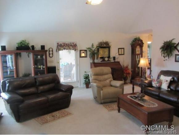 225 North Woodleaf Road - Photo 2