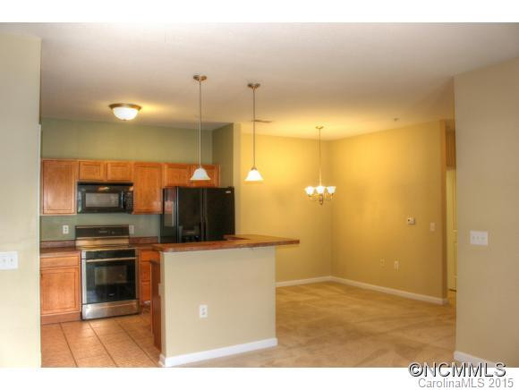 202 Brickton Village Cir, Unit 105 - Photo 3