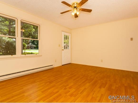 256 Clover Drive - Photo 3