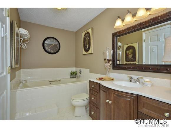 703 Fleetwood Plaza - Photo 9