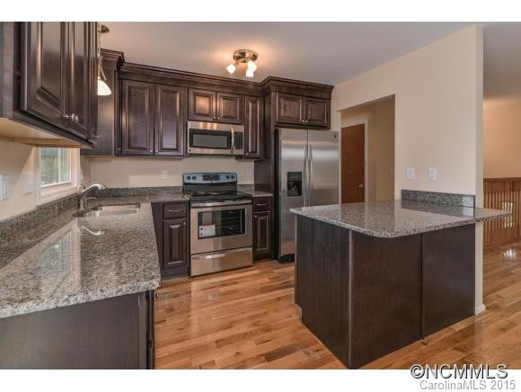 7 Fair Oaks Road - Photo 8