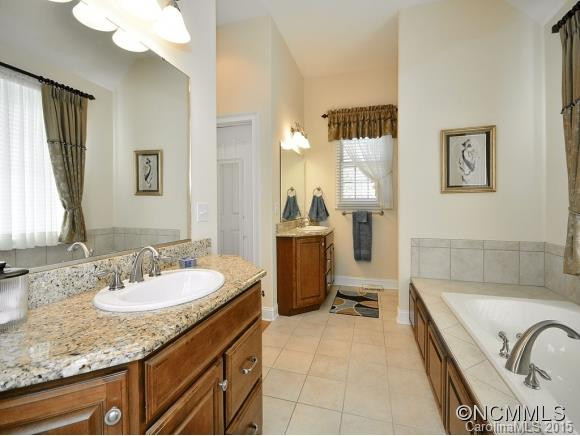 22 Chartwell Lane - Photo 15