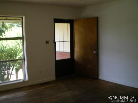 206 West Lane - Photo 2