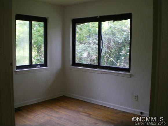 206 West Lane - Photo 8