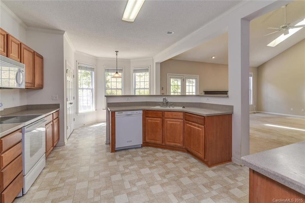 5 Groton Way - Photo 12