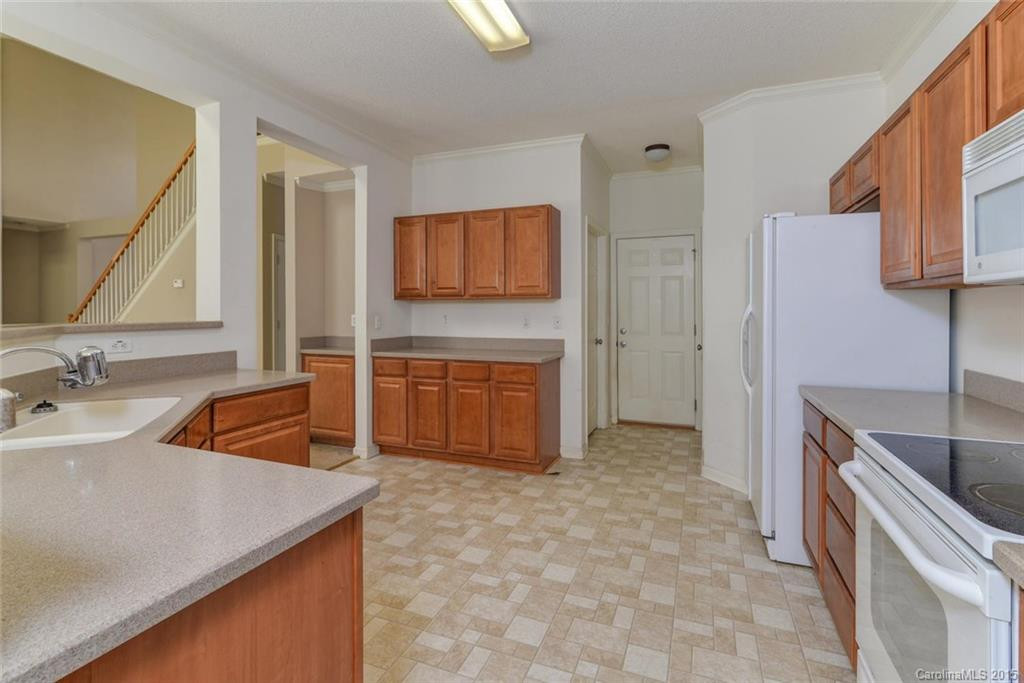 5 Groton Way - Photo 13