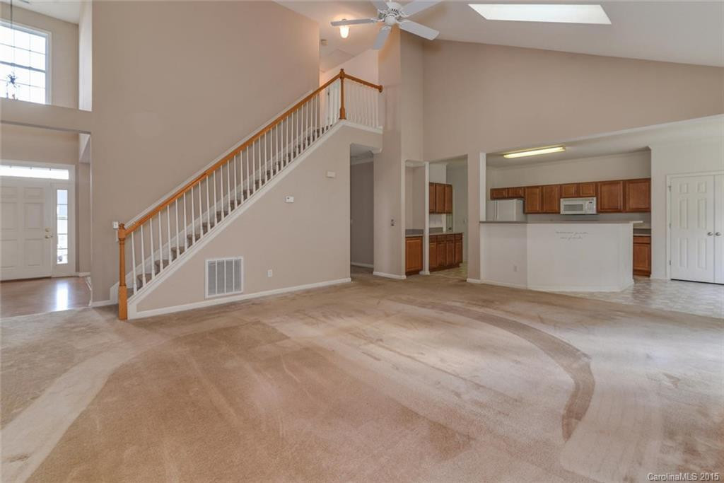 5 Groton Way - Photo 8
