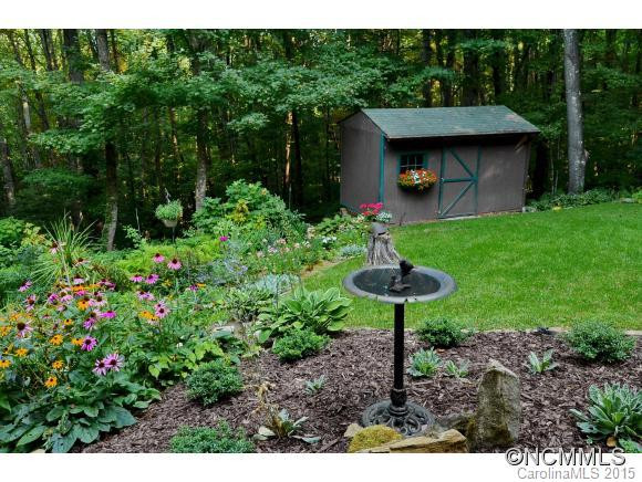 1730 Old Country Road - Photo 16