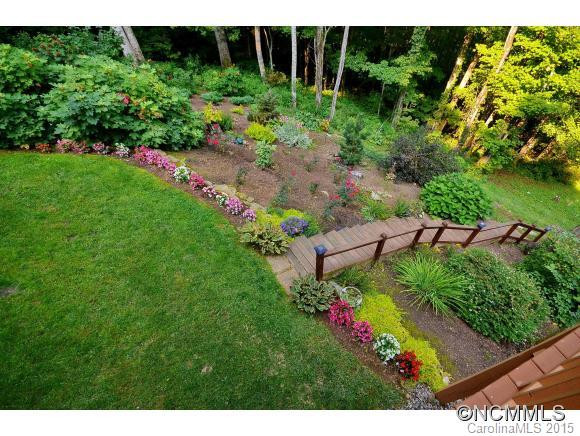 1730 Old Country Road - Photo 18