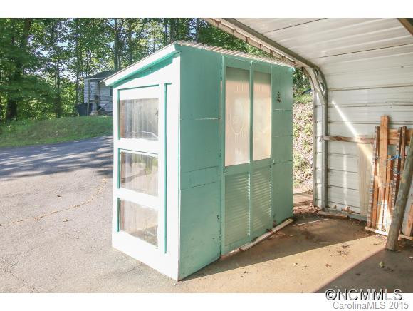 320 Mountain Crest - Photo 16
