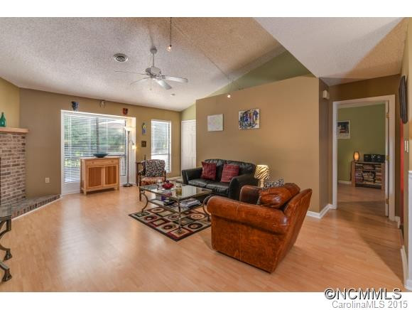 64 Ravencroft Lane - Photo 8