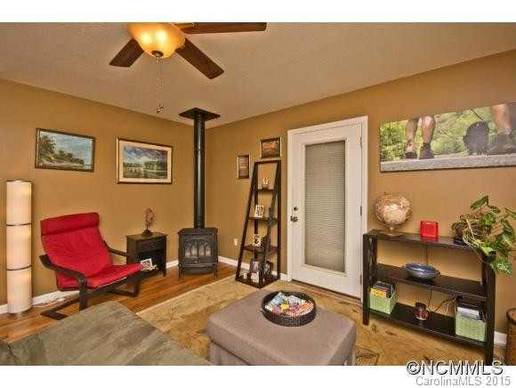 453 Beaverdam Road - Photo 2
