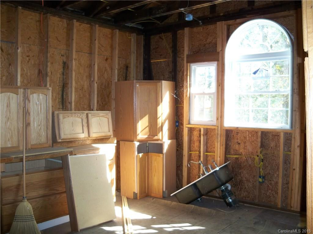 121 McDonald - Photo 11