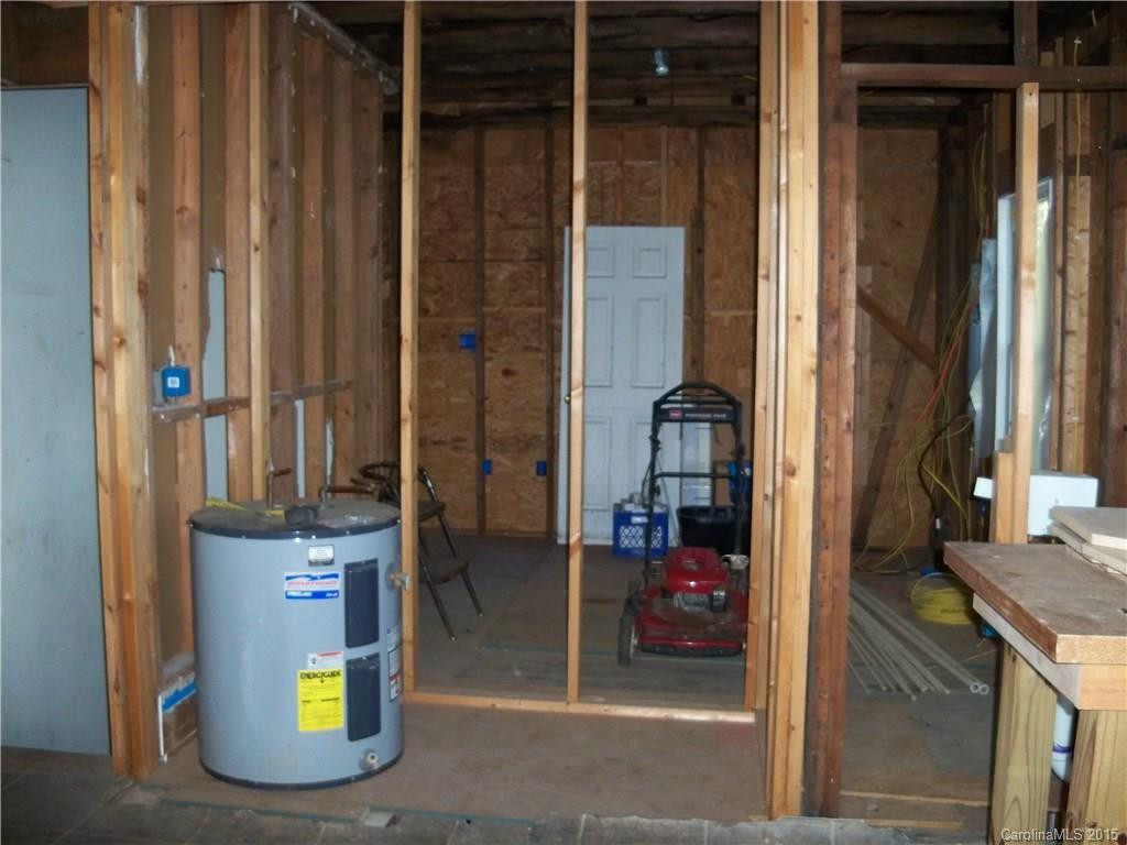 121 McDonald - Photo 13