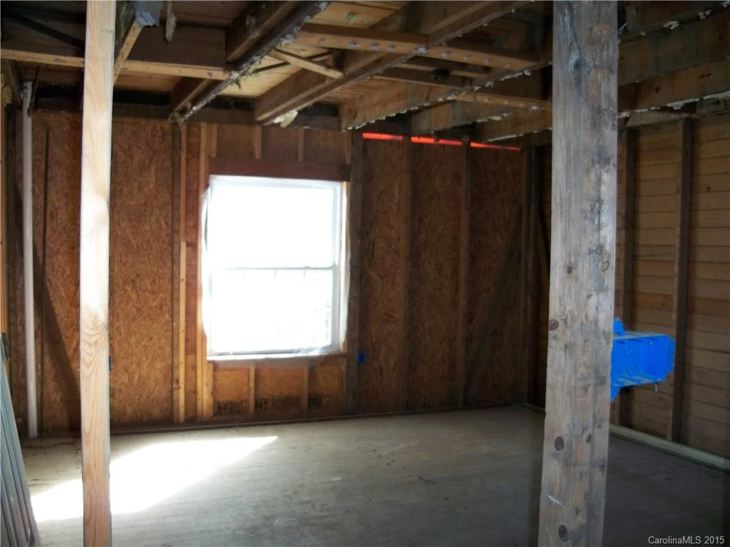 121 McDonald - Photo 15