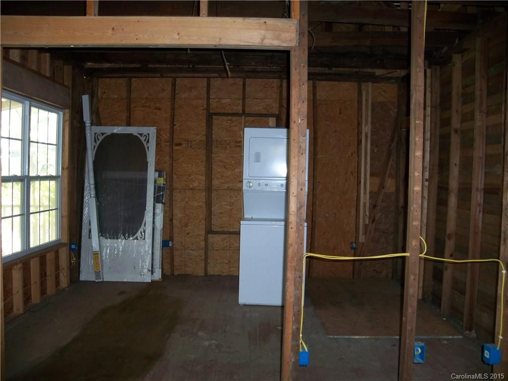 121 McDonald - Photo 4