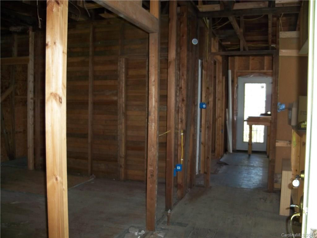 121 McDonald - Photo 5