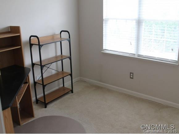 196 Farington Circle - Photo 14