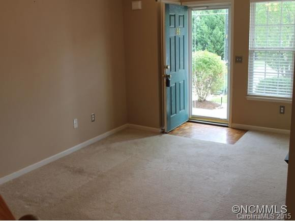 196 Farington Circle - Photo 3