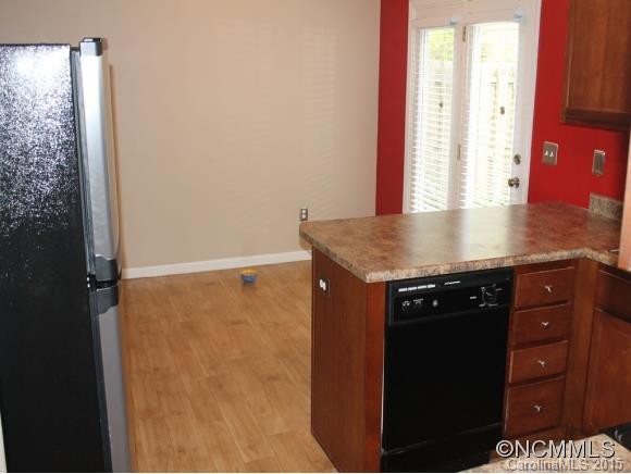 196 Farington Circle - Photo 4