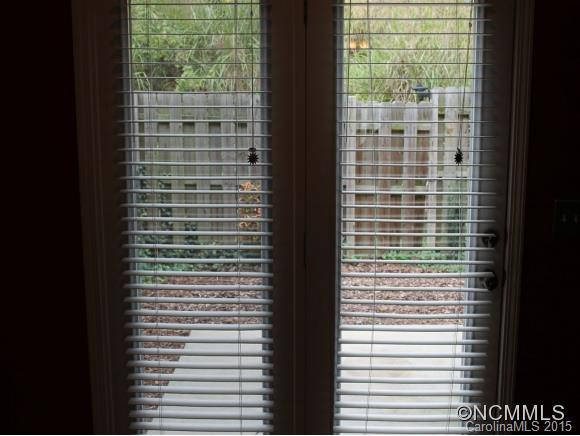 196 Farington Circle - Photo 6