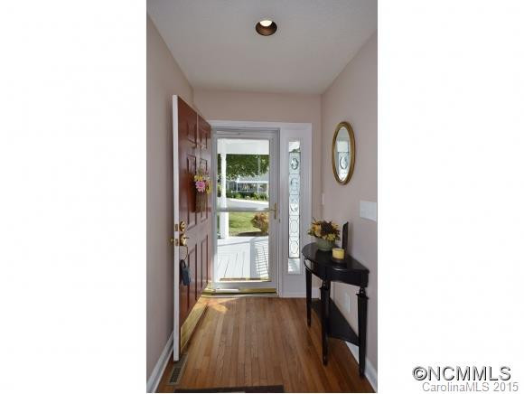 110 Carriage Walk Lane - Photo 3
