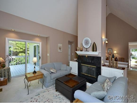 110 Carriage Walk Lane - Photo 4