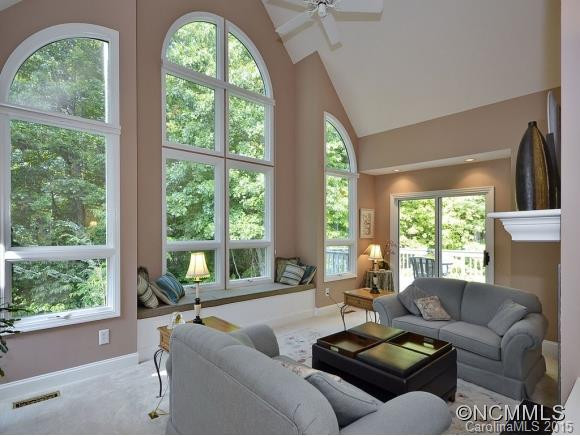 110 Carriage Walk Lane - Photo 5