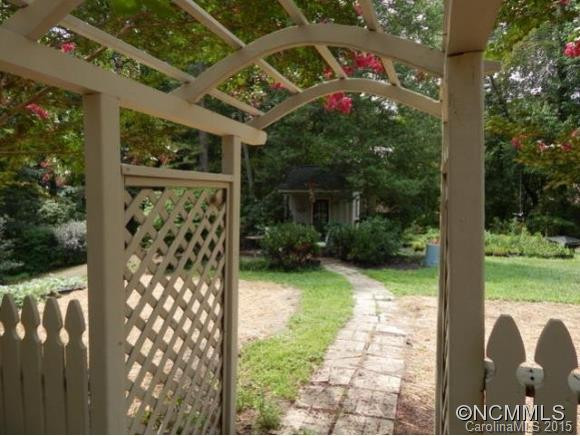 200 Classic Oaks Circle - Photo 18