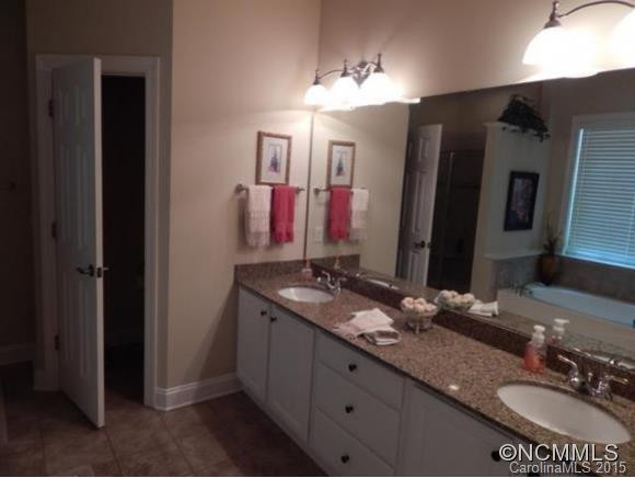 200 Classic Oaks Circle - Photo 4