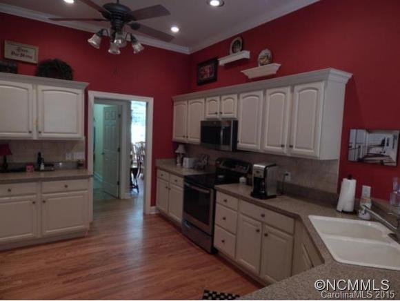 200 Classic Oaks Circle - Photo 9